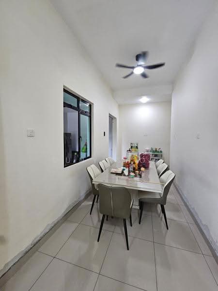 Cluster House for Sale in Mutiara Rini (Skudai) - Suny Sior - Dining Room - PropertyGuru.com.my