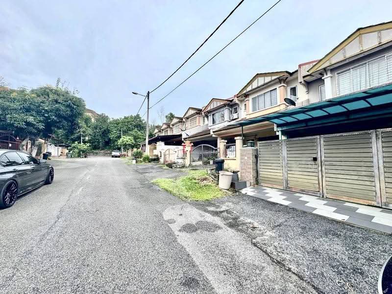 Rumah Teres 2-Tingkat untuk Dijual di Taman Prima Saujana (Kajang) - Shafiq Amerudin - Exterior - PropertyGuru.com.my