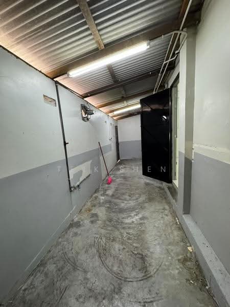 Shop / Office for Rent in Taman Impian Emas (Skudai) - Teik Shen - Corridor - PropertyGuru.com.my