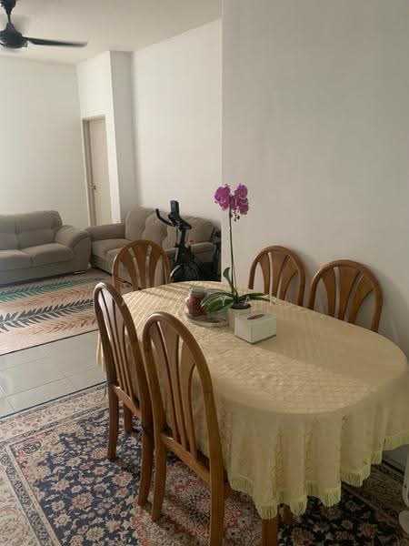 Pangsapuri untuk Dijual di Ria Apartment - Amy Yap - Living Room - PropertyGuru.com.my
