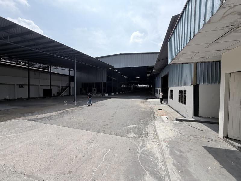 Detached Factory for Rent in Kawasan Perindustrian Bukit Rambai (Bukit Rambai) - Shane Khow - Exterior - PropertyGuru.com.my