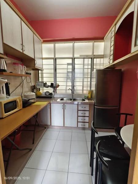 Pangsapuri untuk Disewa di Taman Jubilee Phase 5 - LAU . - Kitchen - PropertyGuru.com.my