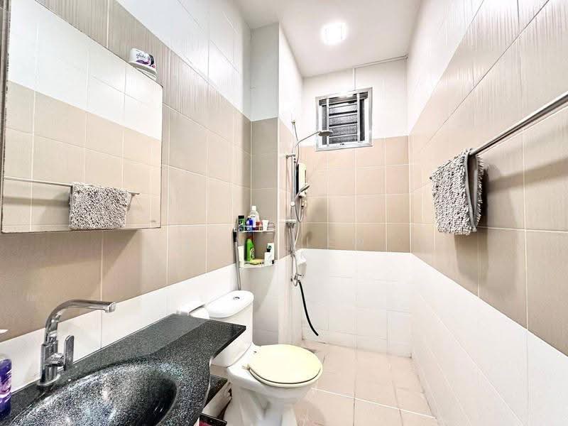 Rumah Teres 2-Tingkat untuk Dijual di Taman Nusa Sentral (Iskandar Puteri (Nusajaya)) - Ken Liew - Bathroom - PropertyGuru.com.my