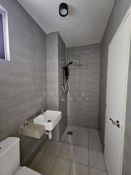 Rumah Bandar untuk Disewa di Denai Alam (Shah Alam) - Nazrin Affendy - Bathroom - PropertyGuru.com.my