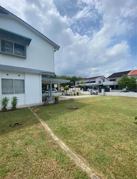Semi-Detached House for Sale in Jalan Free School (Jelutong) - Desmond Low - Exterior - PropertyGuru.com.my