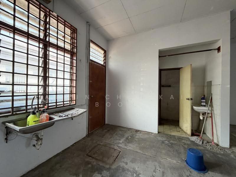 Shop / Office untuk Disewa di Johor Bahru (Johor) - Alvin Chan Kai Boon - Interior - PropertyGuru.com.my