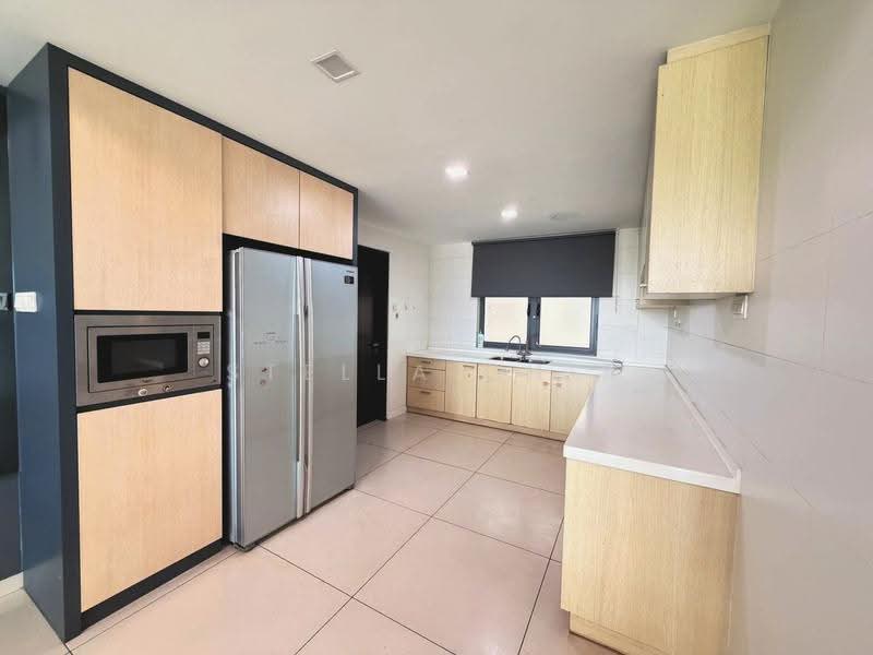 Pangsapuri untuk Disewa di Molek Pine 3 - Stella Chia - Kitchen - PropertyGuru.com.my