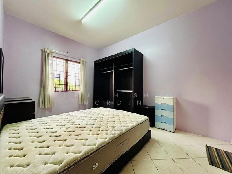 Pangsapuri untuk Dijual di Bayu Puteri - Nurul Hisham Nordin - Bedroom - PropertyGuru.com.my