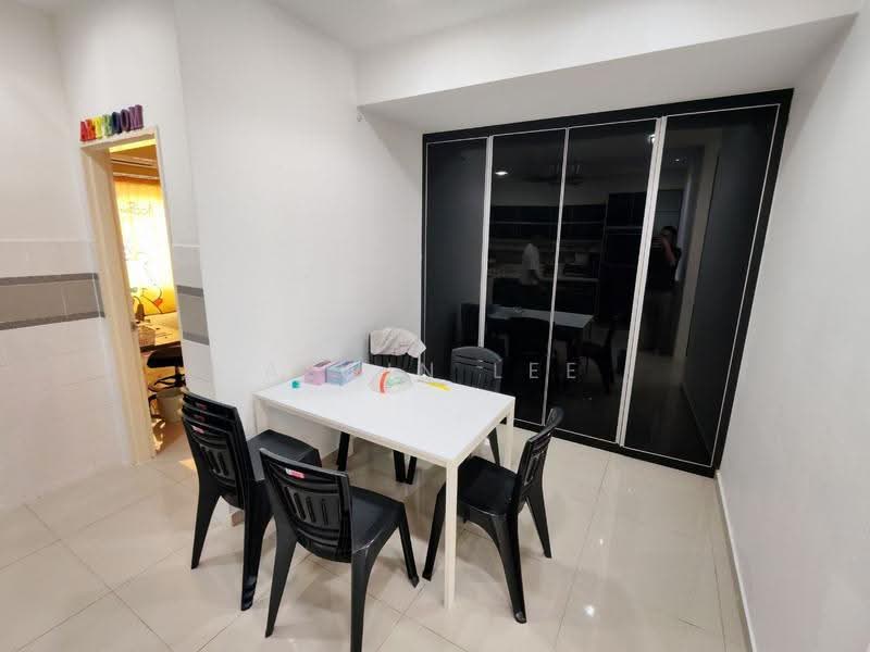 2-storey Terraced House for Sale in Setia Indah (Setia Alam) - Alwin Lee - Dining Room - PropertyGuru.com.my