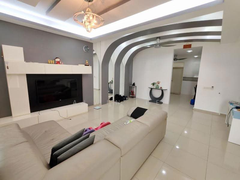 2-storey Terraced House for Sale in Setia Indah (Setia Alam) - Alwin Lee - Living Room - PropertyGuru.com.my
