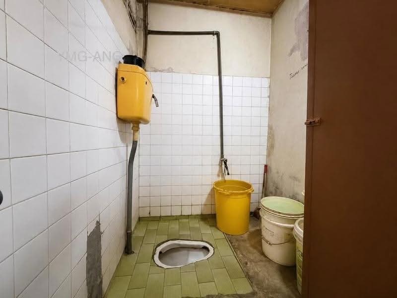 Rumah Teres 1-Tingkat untuk Dijual di Taman Klang Jaya (Klang) - Leon Ng - Bathroom - PropertyGuru.com.my