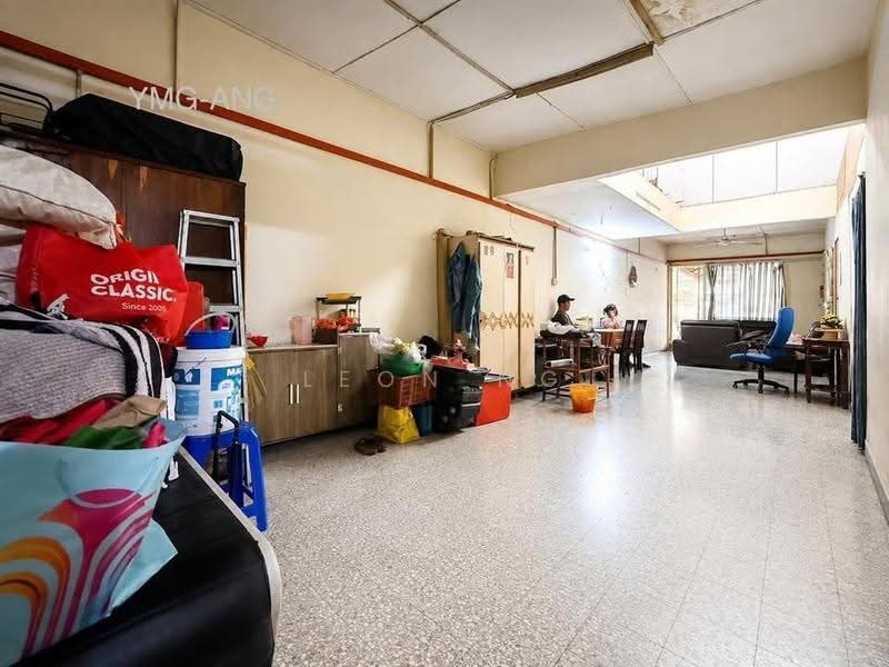 Rumah Teres 1-Tingkat untuk Dijual di Taman Klang Jaya (Klang) - Leon Ng - Living Room - PropertyGuru.com.my