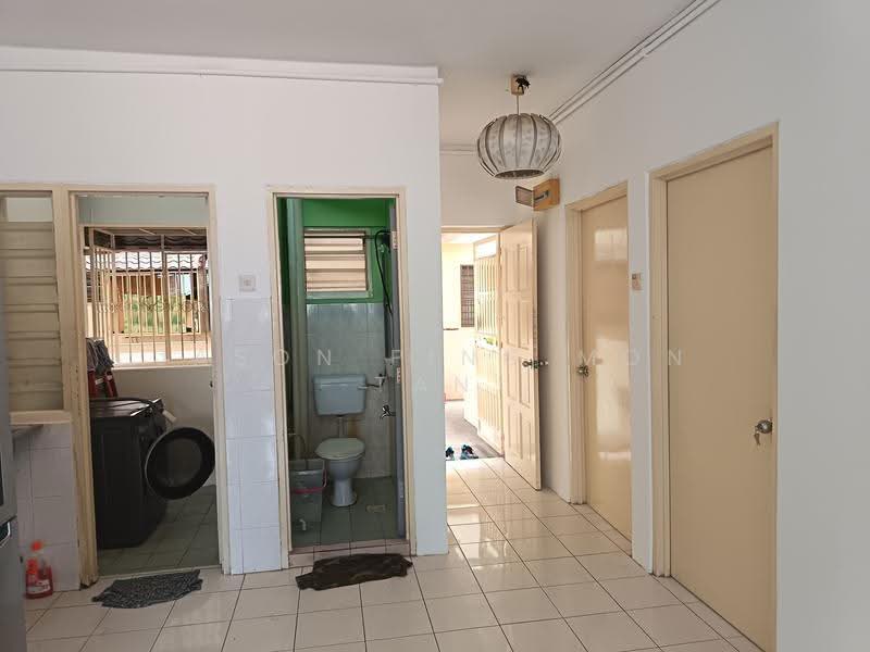 Pangsapuri untuk Disewa di Pangsapuri Cemara - Jason Ping Mon Tan - Bathroom - PropertyGuru.com.my