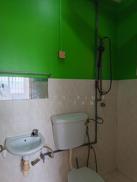Pangsapuri untuk Disewa di Pangsapuri Cemara - Jason Ping Mon Tan - Bathroom - PropertyGuru.com.my