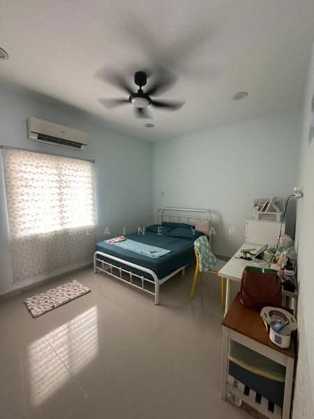 Rumah Teres 1-Tingkat untuk Dijual di Taman Golden (Kuala Lumpur) - Elaine Yap - Bedroom - PropertyGuru.com.my