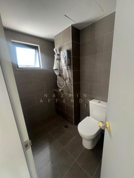Kediaman Servis untuk Disewa di Kampung Melayu Subang - Nazrin Affendy - Bathroom - PropertyGuru.com.my