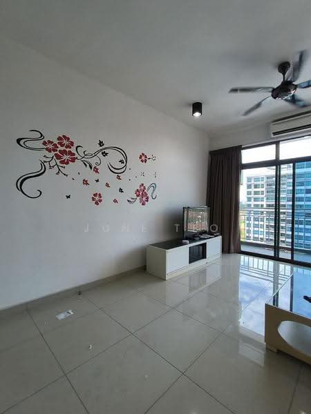 Apartment for Rent at Seri Austin Residence (Pangsapuri Seri Austin) - June Teo - Living Room - PropertyGuru.com.my