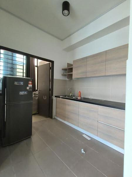 Apartment for Rent at Seri Austin Residence (Pangsapuri Seri Austin) - June Teo - Kitchen - PropertyGuru.com.my