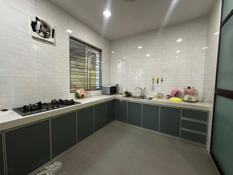 Cluster House for Sale in Iskandar Puteri (Nusajaya) (Johor) - Leo Sam - Kitchen - PropertyGuru.com.my