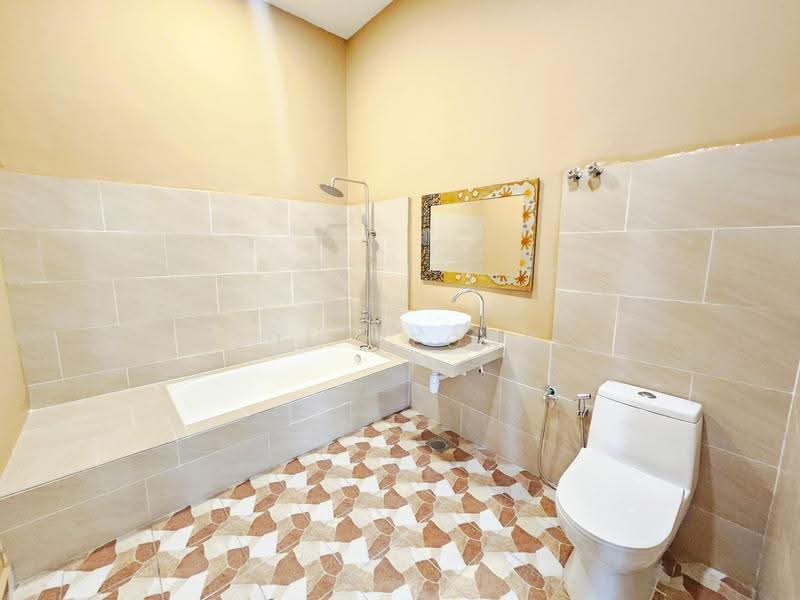 Bungalow House untuk Dijual di Country Heights (Kajang) - Sum Yeong - Bathroom - PropertyGuru.com.my