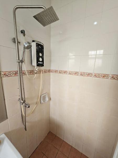 Rumah Teres 2-Tingkat untuk Disewa di Bandar Putra Permai (Seri Kembangan) - Leo Koh - Bathroom - PropertyGuru.com.my