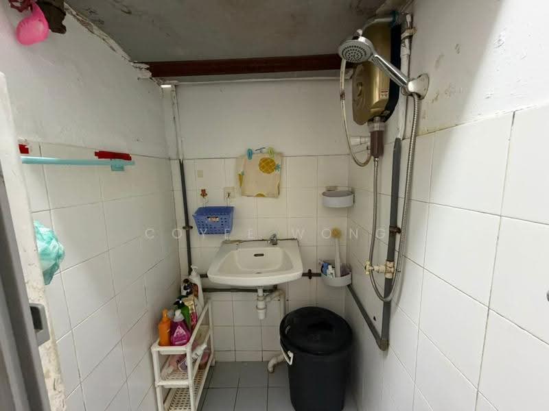 Pangsapuri untuk Dijual di Suria Magna - Coyee Wong - Bathroom - PropertyGuru.com.my