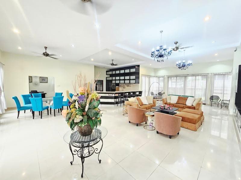 Bungalow House for Sale in Country Heights (Kajang) - Sum Yeong - Living Room - PropertyGuru.com.my