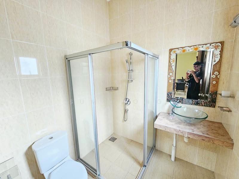 Bungalow House for Sale in Country Heights (Kajang) - Sum Yeong - Bathroom - PropertyGuru.com.my