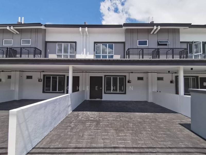 2-storey Terraced House for Rent in Bandar Puncak Alam (Puncak Alam) - Chee Hin - Exterior - PropertyGuru.com.my