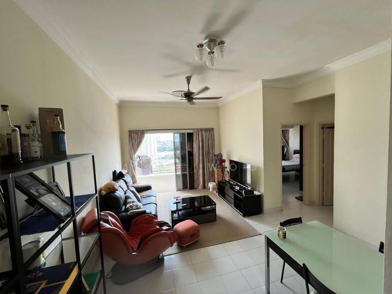 Pangsapuri untuk Disewa di University Place (Plaza Ivory) - Abby Woo - Living Room - PropertyGuru.com.my