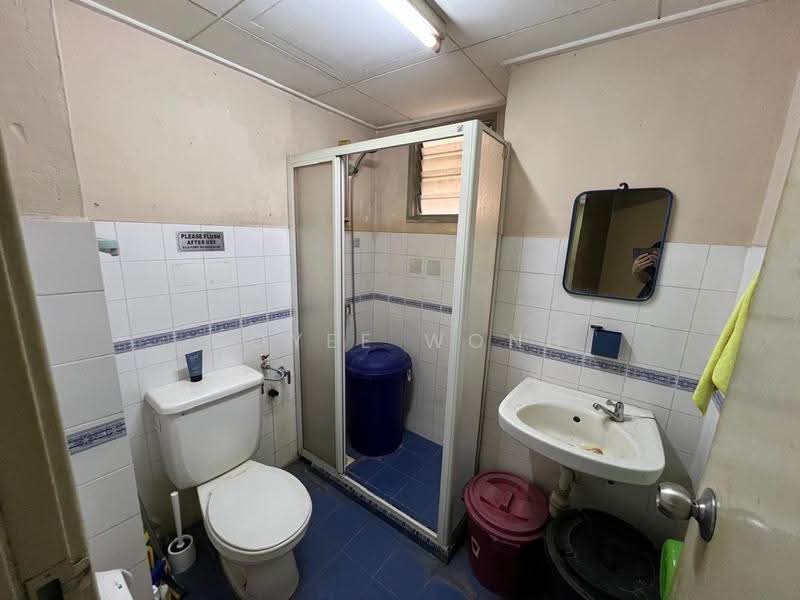 Kondominium untuk Dijual di Paradesa Rustica - Coyee Wong - Bathroom - PropertyGuru.com.my