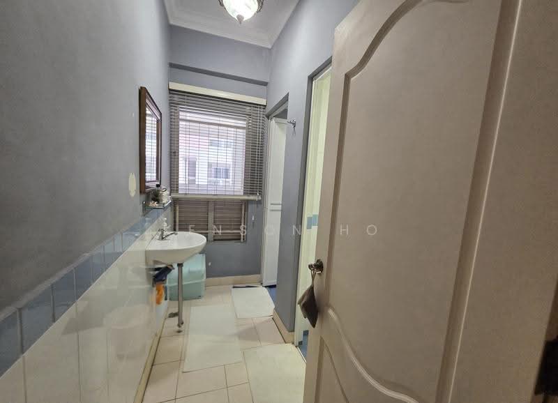 Condominium for Sale at Seri Maya Condominium - Kenson Ho - Bathroom - PropertyGuru.com.my