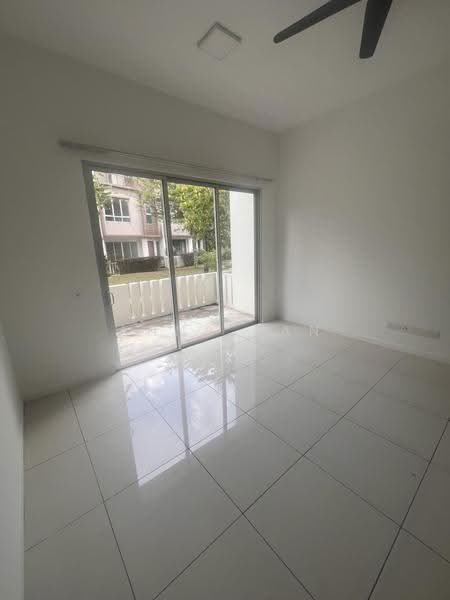Terraced House for Rent in Bandar Tropicana Aman (Telok Panglima Garang) - Anna Tan - Balcony - PropertyGuru.com.my