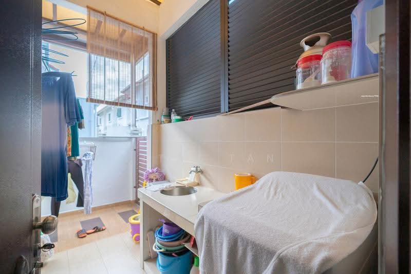 2-storey Terraced House for Sale in Bandar Bukit Raja (Klang) - Vitas Tan - Balcony - PropertyGuru.com.my