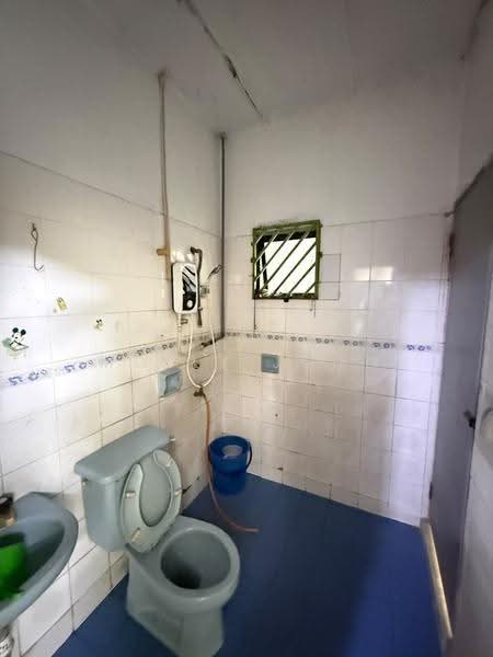 1-storey Terraced House for Sale in Taman Putri Kulai (Kulai) - Molly Joon - Bathroom - PropertyGuru.com.my