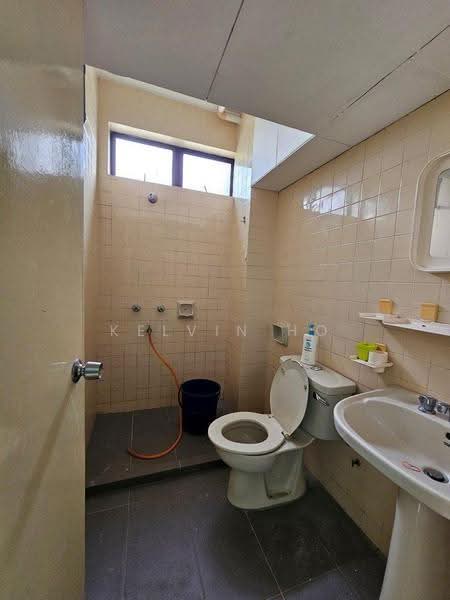 Pangsapuri untuk Disewa di Meranti Apartment - Kelvin Ho - Bathroom - PropertyGuru.com.my