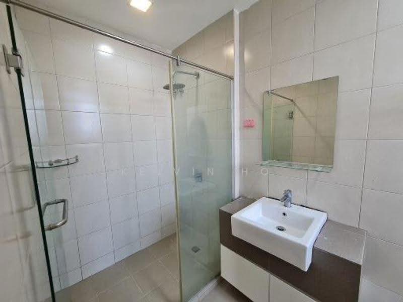 Pangsapuri untuk Disewa di Meranti Apartment - Kelvin Ho - Bathroom - PropertyGuru.com.my