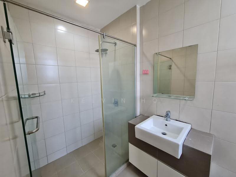 Pangsapuri untuk Disewa di Meranti Apartment - Kelvin Ho - Bathroom - PropertyGuru.com.my