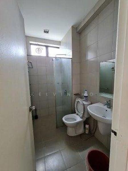 Pangsapuri untuk Disewa di Meranti Apartment - Kelvin Ho - Bathroom - PropertyGuru.com.my