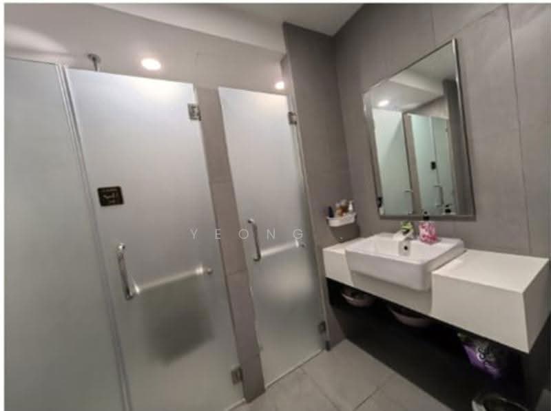 Kediaman Servis untuk Disewa di YOLO Signature Suites - Yeong . - Bathroom - PropertyGuru.com.my