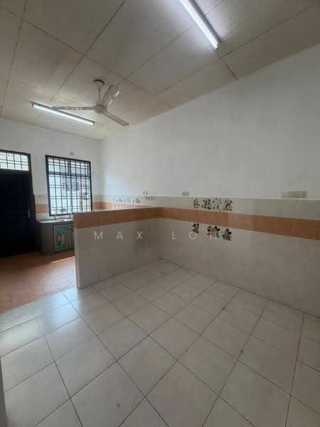 1-storey Terraced House for Sale in Taman Bestari Indah (Ulu Tiram) - Max Loh - Kitchen - PropertyGuru.com.my