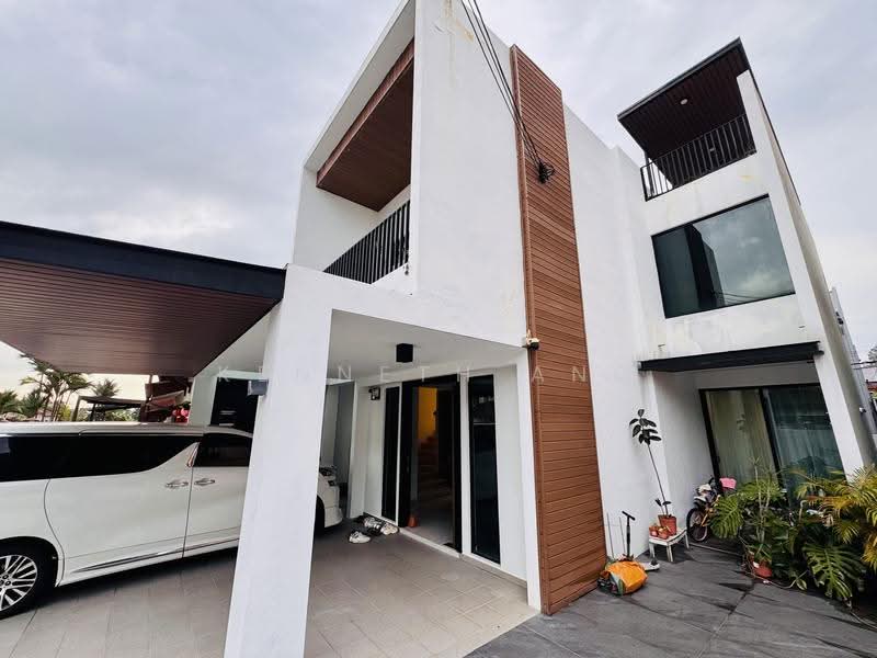 2-storey Terraced House for Sale in Ampang Saujana (Ampang) - Kenneth Ang - Exterior - PropertyGuru.com.my