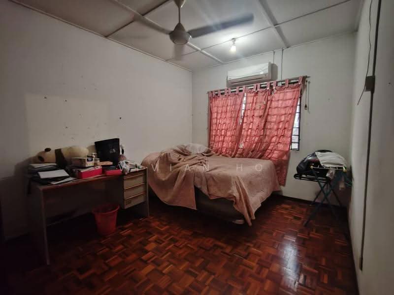 2-storey Terraced House for Sale in Rawang (Selangor) - Vivian Ho - Bedroom - PropertyGuru.com.my
