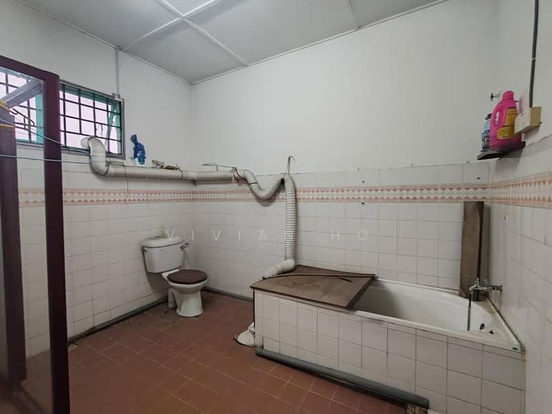 2-storey Terraced House for Sale in Rawang (Selangor) - Vivian Ho - Bathroom - PropertyGuru.com.my