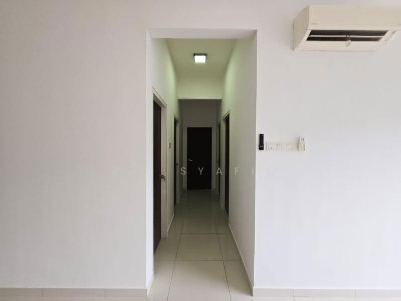 Kediaman Servis untuk Dijual di Seasons Garden Residences - Zul Syafiq - Corridor - PropertyGuru.com.my