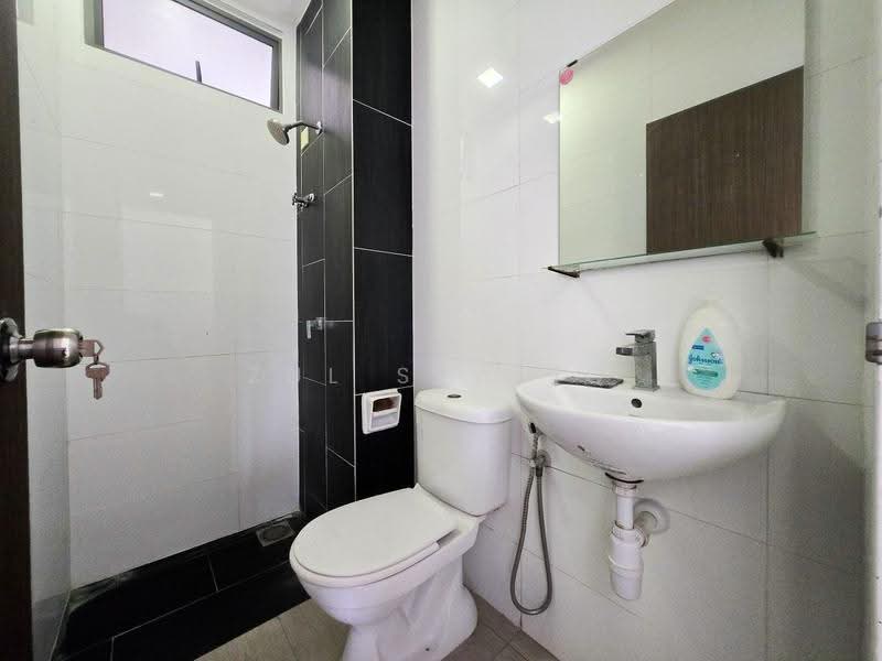 Kediaman Servis untuk Dijual di Seasons Garden Residences - Zul Syafiq - Bathroom - PropertyGuru.com.my