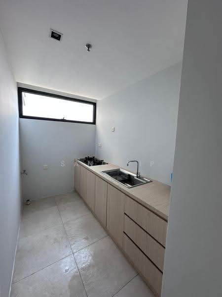Kediaman Servis untuk Dijual di Lumi Tropicana Serviced Residence - Sand Yip - Kitchen - PropertyGuru.com.my