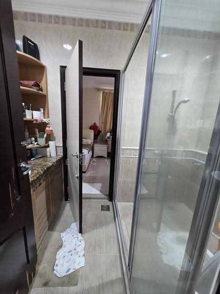 Semi-Detached House for Sale in Jalan Klang Lama (Old Klang Road) (Kuala Lumpur) - Jercy Tan - Bathroom - PropertyGuru.com.my