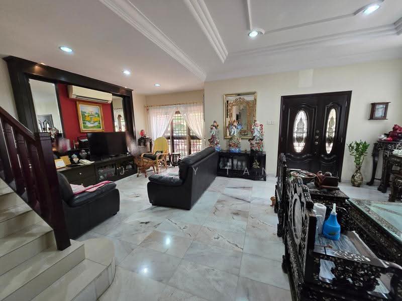 Semi-Detached House for Sale in Jalan Klang Lama (Old Klang Road) (Kuala Lumpur) - Jercy Tan - Living Room - PropertyGuru.com.my