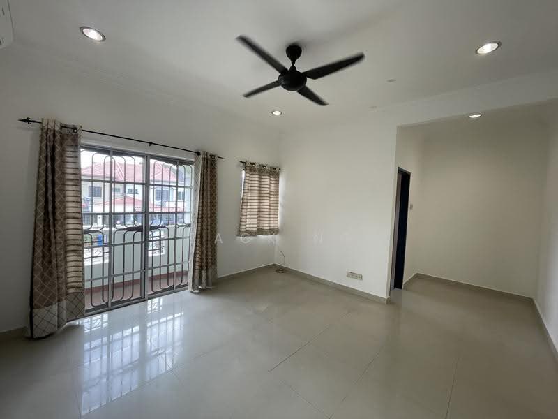 Rumah Teres untuk Dijual di Kota Kemuning (Shah Alam) - Zack Ng - Living Room - PropertyGuru.com.my